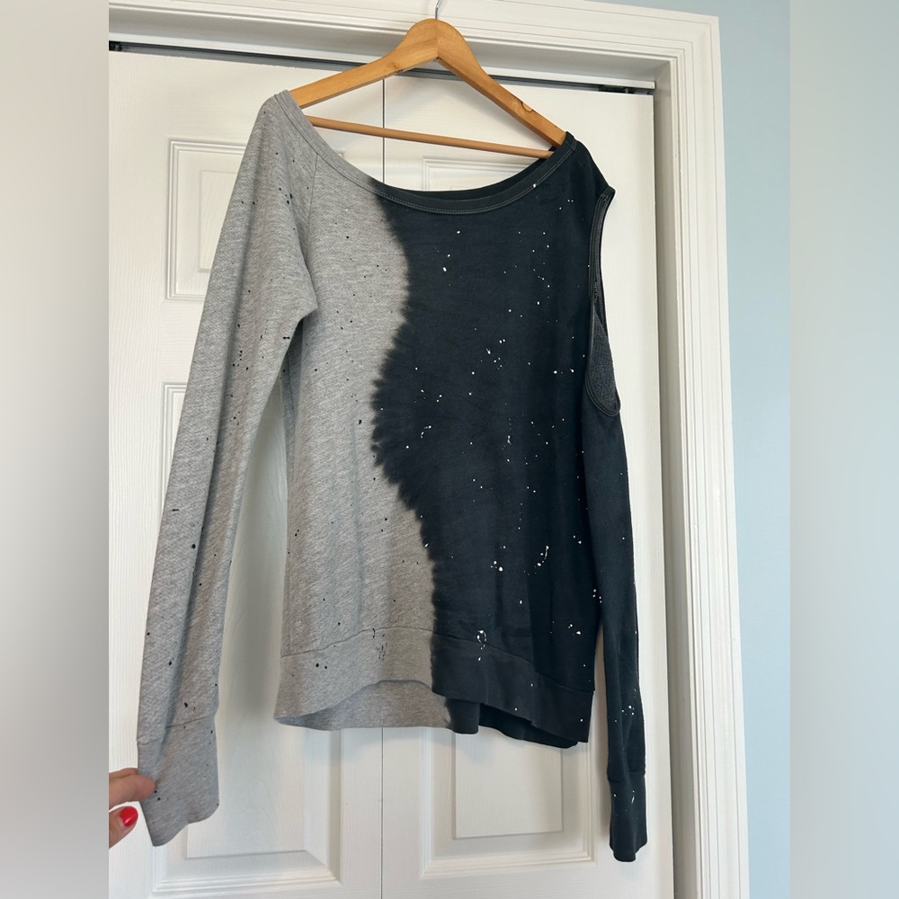 Michael Lauren L soft open shoulder pullover almost new